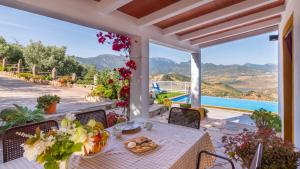 Casa La Primorosa El Gastor by Ruralidays