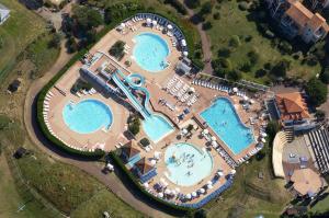 Maisons de vacances Maison 6 personnes - Piscines, Tennis, Golf & Plage : photos des chambres