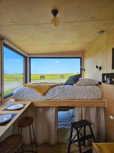 Chalets Tiny House La Cavalerie, au milieu des chevaux ! : photos des chambres
