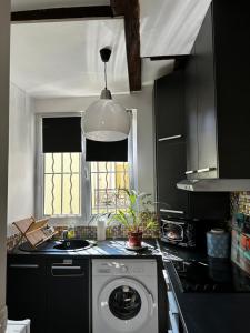 Paris 10e Sainte Marthe Canal Saint Martin 23m2