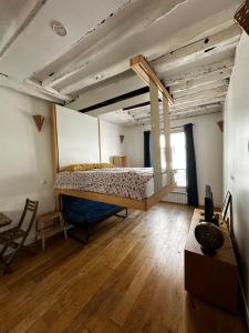 Paris 10e Sainte Marthe Canal Saint Martin 23m2