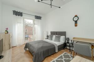 Studio in the Centre of Poznań with Balcony by Noclegi Renters