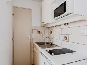 Apartment Les Hauts de St Pierre by Interhome