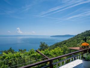 Apartment Laurus-1 by Interhome