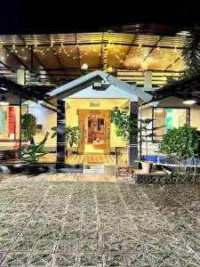 Zio Asmara- Peacefull terrace settings, Pool, BBQ - Titwala