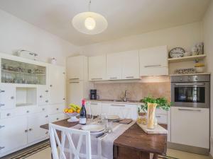 Apartment Appartamento Rosa by Interhome