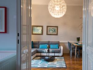 LikeHome Apartment 