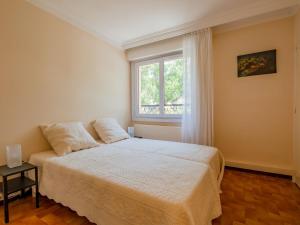 Apartment Les Mimosas-3 by Interhome