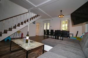 Villa Iginia, Nerezine 