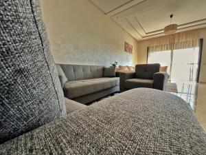 Séjour Chic - Appartement Moderne avec Piscine