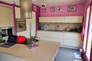 Villas A nice villa with pool and spa, cool garden! : photos des chambres