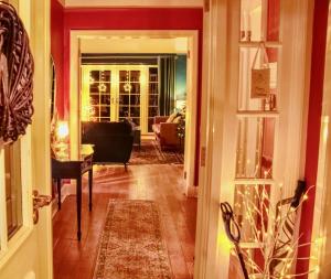 STUNNING LODGE MINUTES FROM THE SEA AND GOLF COURSE