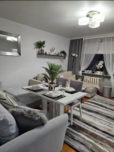 Apartment in Zyrardow 10min to Suntago