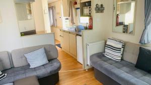 WL56 - FREE WIFI -Amazing Cosy Three Bedroom Mobile Home with DECKING Haggerston CASTLE Holiday Park - ENTERTAINMENT PASSES NOT INCLUDED!