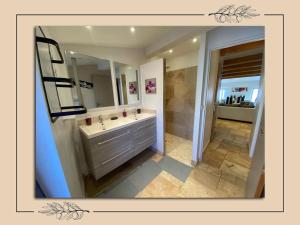 Appartements Charmant duplex avec tropezienne : photos des chambres