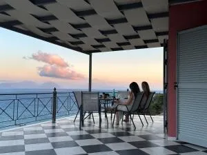 Christie's Panorama - Póndi