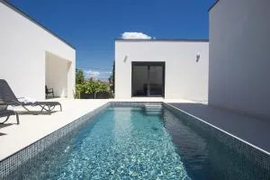 Villa Nauta - beautiful ground floor villa for 4 people with playground & sauna Pula - Vintijan