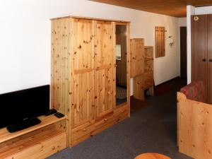 Studio Résidence Dixence-3 by Interhome