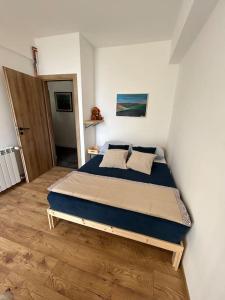 Beautiful waterfront apartment