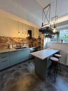 Beautiful waterfront apartment