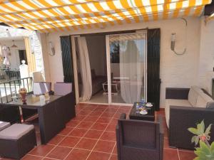 2 Bedrooms Sea View Apartment in Calahonda