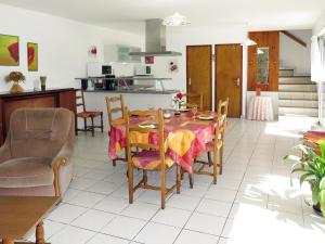 Holiday Home Ty Kerzo by Interhome
