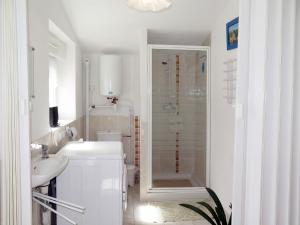 Holiday Home Ty Kerzo by Interhome