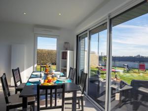 Maisons de vacances Holiday Home Ty Mamm by Interhome : photos des chambres