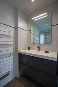 Maisons de vacances Holiday Home Ty Mamm by Interhome : photos des chambres