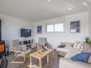 Maisons de vacances Holiday Home Ty Mamm by Interhome : photos des chambres