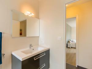 Maisons de vacances Holiday Home Terre et Mer by Interhome : photos des chambres