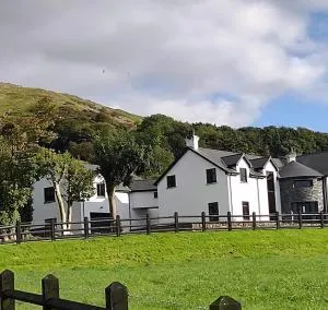 Ballymakeever Appartment - Private Hot Tub - 邓吉文