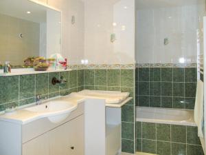 Maisons de vacances Holiday Home Le Moulin Lecomte by Interhome : photos des chambres