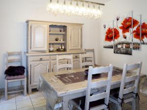Maisons de vacances Holiday Home Sweet Home in Luberon by Interhome : photos des chambres