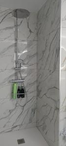 Meerblick Villa mit Terrasse, Pool und kostenlosen WLAN neu renoviert