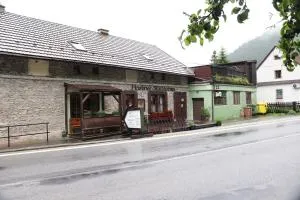 斯达卡玛宾馆 - 德丁基