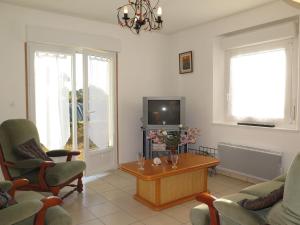 Maisons de vacances Holiday Home Chez Yvonne by Interhome : photos des chambres