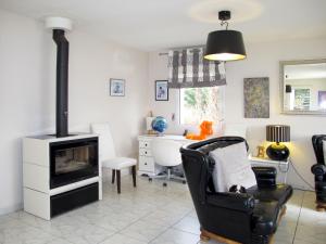 Maisons de vacances Holiday Home Meeresblick by Interhome : photos des chambres