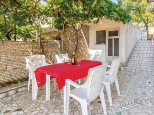 Apartment Monja-2 by Interhome