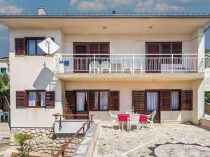 Apartment Monja-2 by Interhome