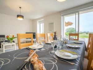 Maisons de vacances Holiday Home L-Oasis by Interhome : photos des chambres