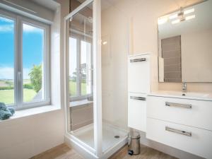 Maisons de vacances Holiday Home L-Oasis by Interhome : photos des chambres