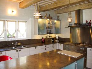 Maisons de vacances Holiday Home Le Mas de la Roche by Interhome : photos des chambres