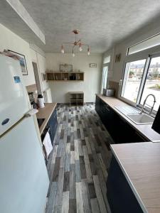 Maisons de vacances Maison - 150m plage- 4 personnes - Asnelles : photos des chambres