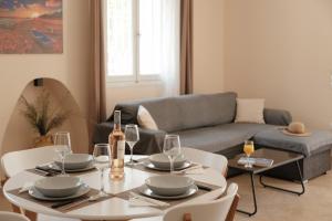 Agathas spacious modern apt-1