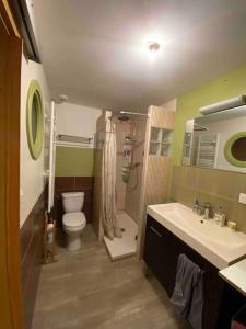 Appartements Logement 7pers-80m2 avec terrasse & jardin : photos des chambres
