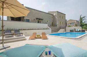 La Casa di Kyra, surrounded by greenery in a quiet location with pool and sauna 