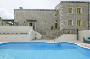 La Casa di Kyra, surrounded by greenery in a quiet location with pool and sauna 