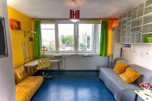 Colourful space, so central