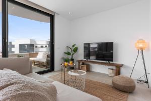 Casa Olivia Higueron West